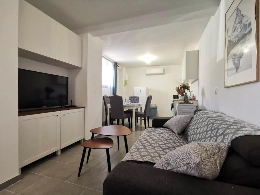 L'Elegant Duplex - Clim I Wifi I Proche Du Centre-Ville Miramas Buitenkant foto